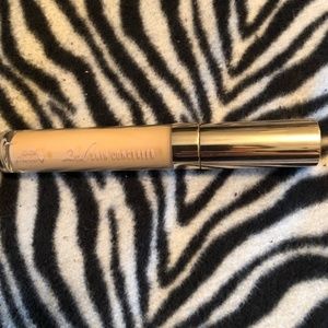 SOLD 100% pure brand liquid concealer color 4